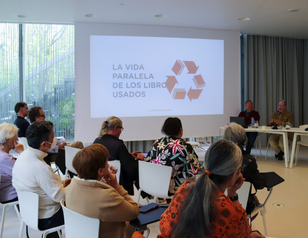 Encuentro «La vida paralela de los libros usados»